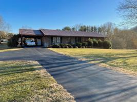 115 Lake Drive West
