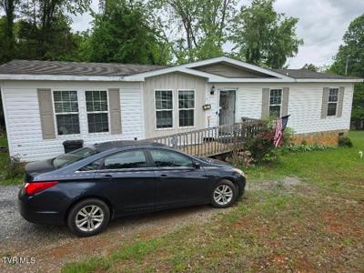 311 Lakeview Circle