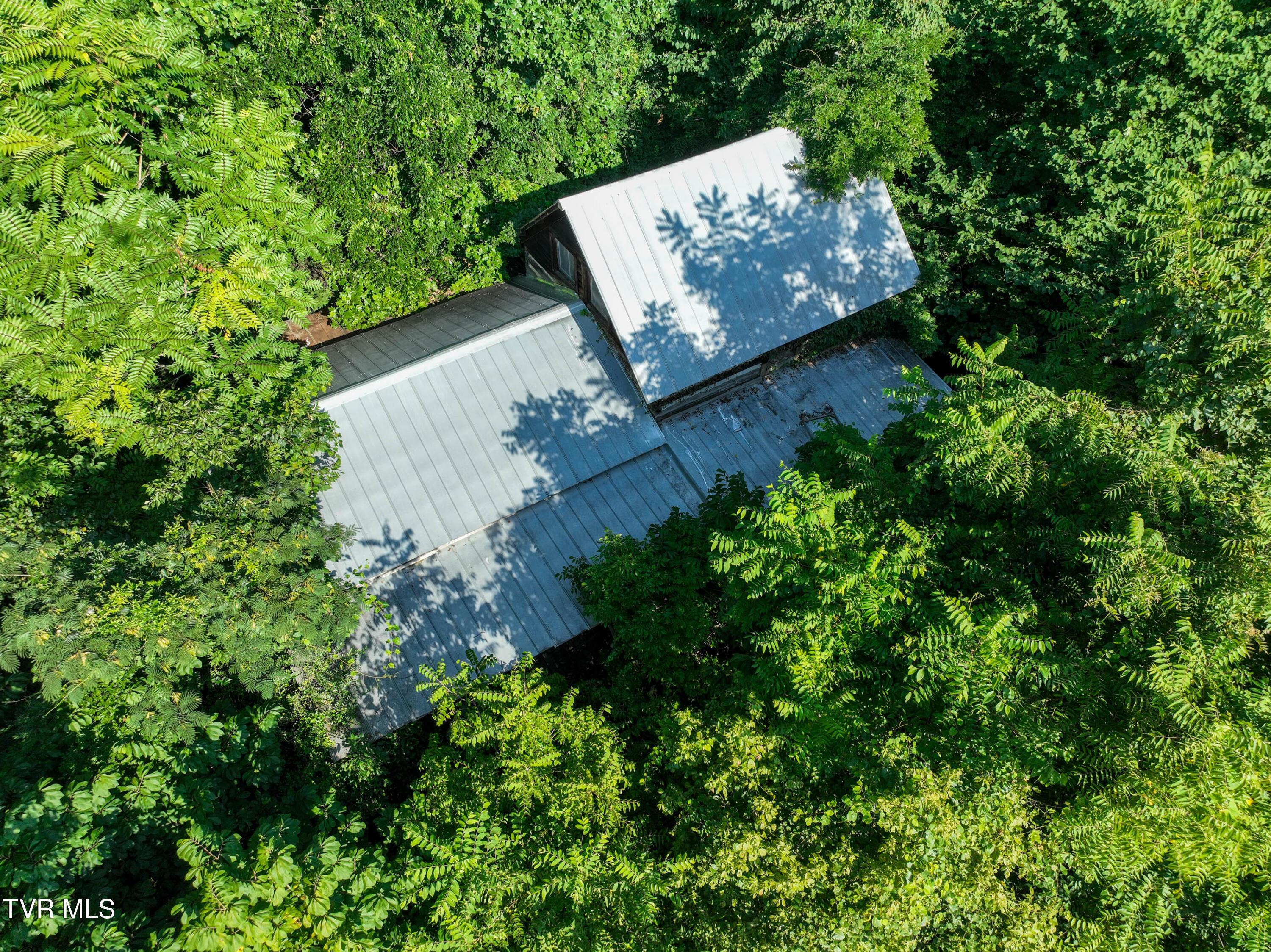 Image 2: Lake Dr Drone VAUGHN-27