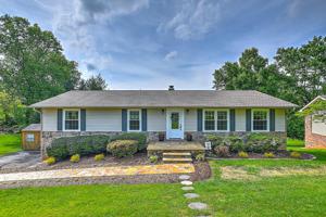 1076 Centerbrook Circle