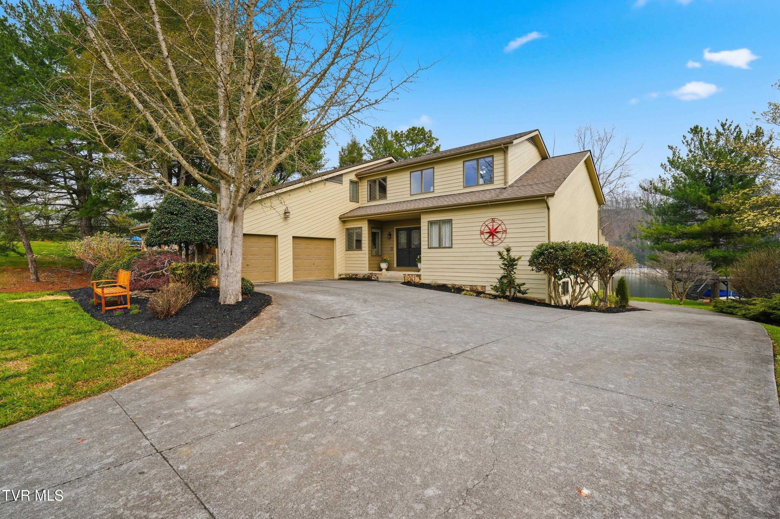 Image 3: 3_236 lake meadow dr-14