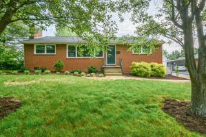 1913 Oakwood Drive