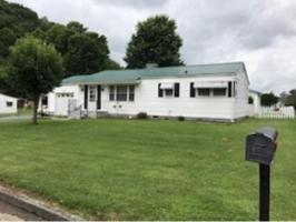 1303 Circle Dr