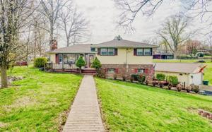 133 Lakeview Circle