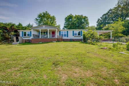 353 Center Drive