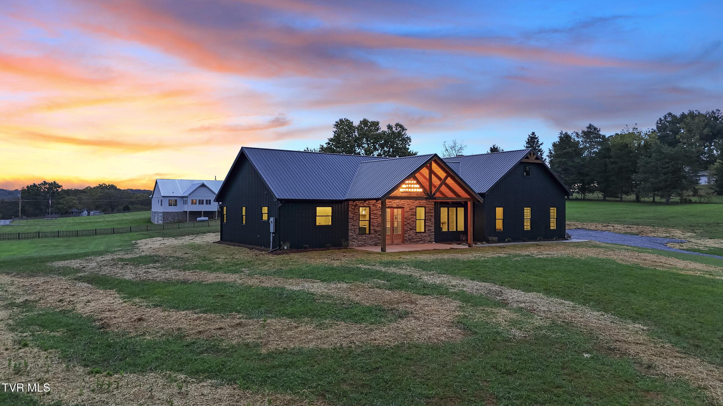 Image 2: 4_dji_20251007185858_0826_d