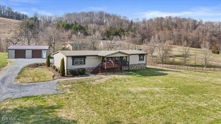 933 Hunting Hill Road