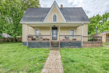 391 Railroad Street