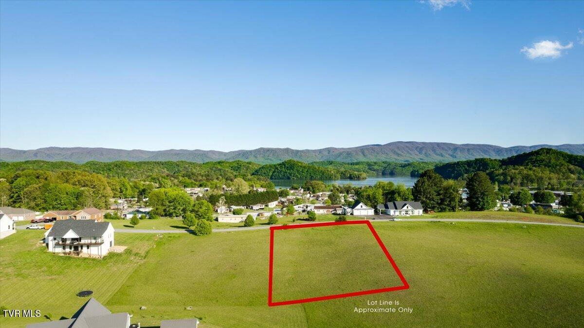 Image 3: 03-WBP-Lake-View (3 of 21)