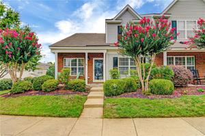 1048 Oak Blossom Way