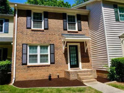2424 Cottage Place
