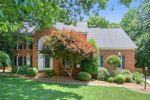 6 Leeward Court