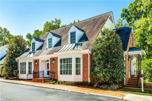 10 Charleston Square