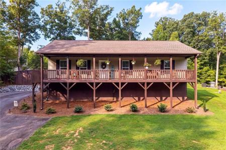 133 Lake Drive 9