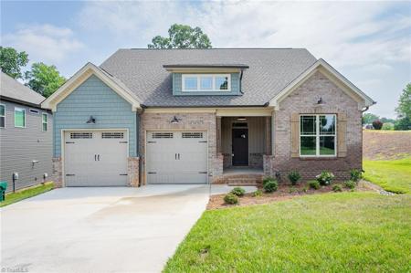 2200 Delaine Point