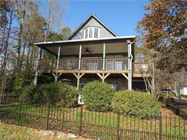 1011 Hickory Point Drive