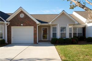 4 Rutherglen Lane
