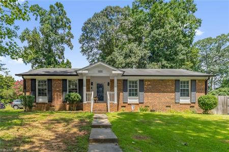 1932 Greenstone Place