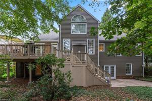 19 Mainsail Court