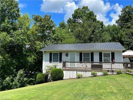 444 Lake Drive 10