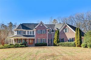 209 Yachtsmans Point Drive