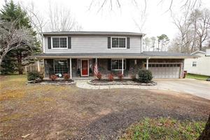 5005 Shoreline Drive
