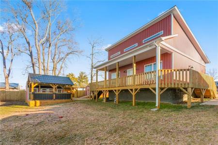 952 Riverview Road