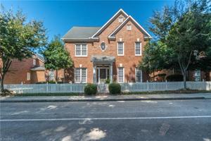 21 Thimbleberry Square