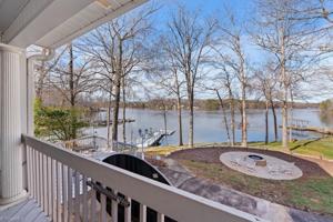 325 Potters Landing