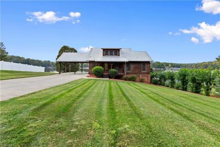 300 Lake Drive 6