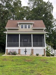 1421 Lakeshore Drive