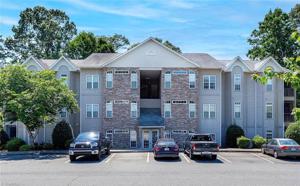 3004 Greystone Point