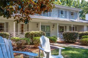 2910 Round Hill Road