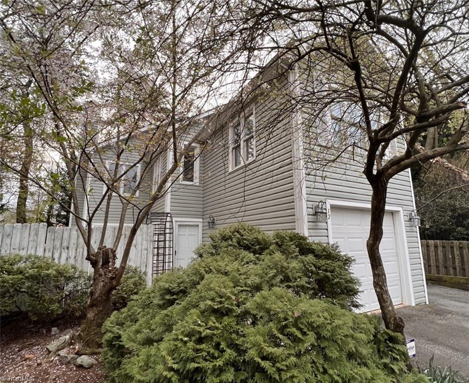 610 Pisgah Church Road, Greensboro, NC lhrmls01552970