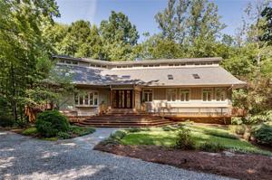 1690 Natchez Trace