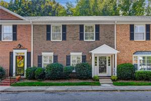 11 Fountain Manor Drive