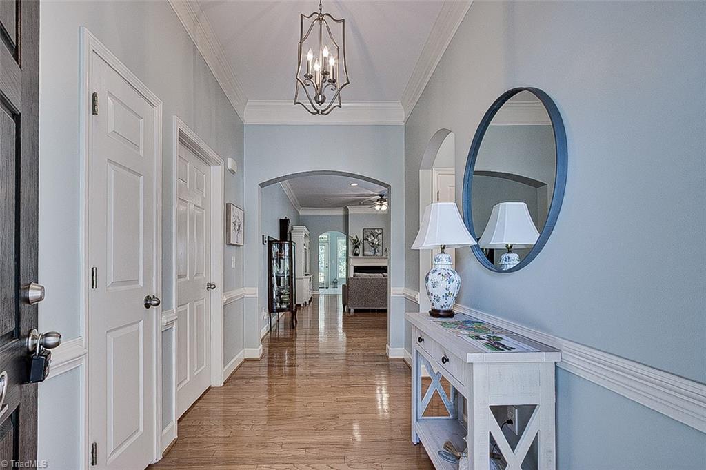 Image 4: Entry Way