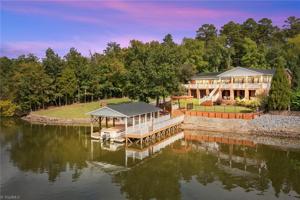 240 Foresail Road