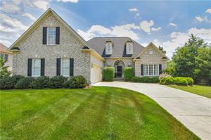 1907 Breeze Pointe Court