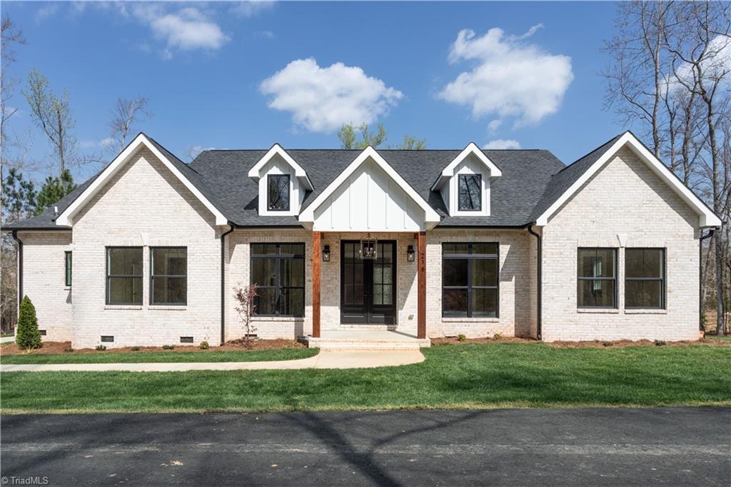 Image 1: Lovely, open floorplan with appealing curb appeal
