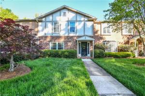 15 Fountain Manor Drive Unit B