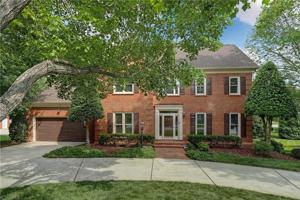 4 Leeward Court