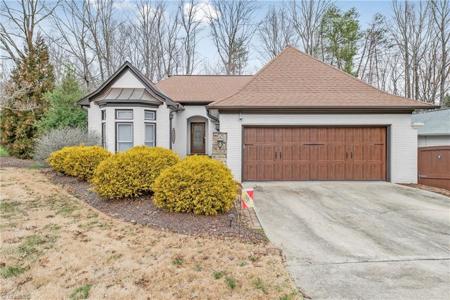 2612 Mackinaw Drive