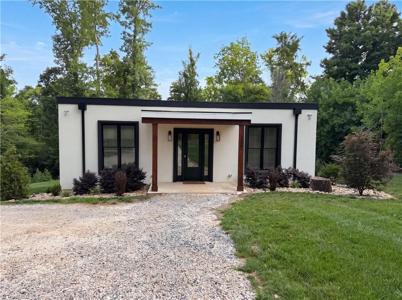 150 Ivory Lane