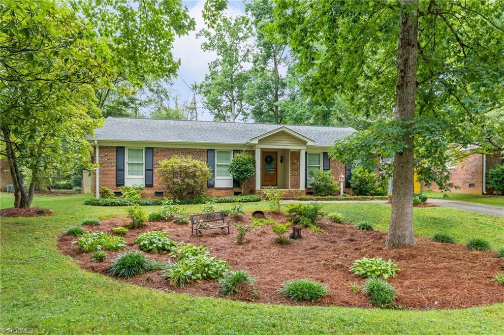 2706 Beaconwood Drive, Greensboro, NC lhrmls01755027