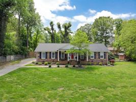 8 Hastings Circle