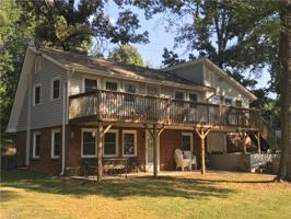563 SHORELINE Drive