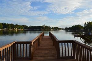 350 Lakeshore Drive
