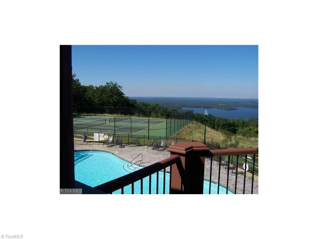 Image 3: Clubhouse pool