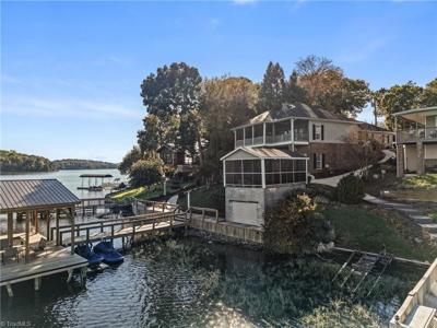 348 Shoreline Road